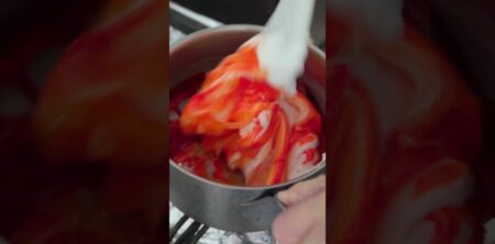 Bedrijfsfilm oranje tompoezen en soesjes